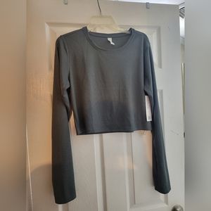 Marika grey long sleeve cropped work out shirt. Size xl nwt. Dry wikining
